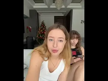 Nura_n_Sarah stripchat stream image