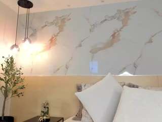 leathompson1 camsoda stream image