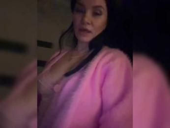 Ylia21112 bongacams stream image