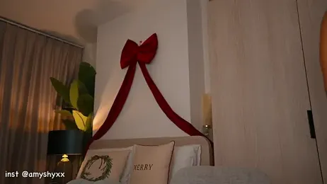 AmyLuxe stripchat stream image