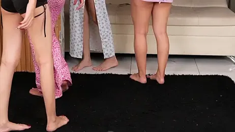 Petiteess stripchat stream image