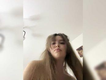 YourLadyyy bongacams stream image