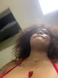 riri_brunnete stripchat stream image