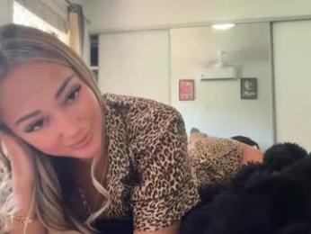 luvlivvyy chaturbate stream image