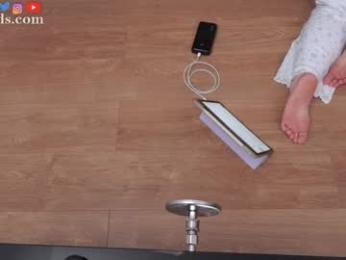 serareads chaturbate stream image