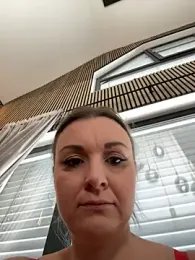 Bella-Tight stripchat stream image