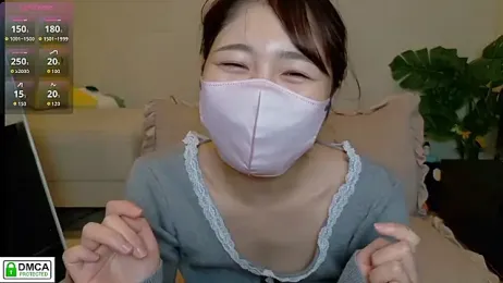 SUZU_ stripchat stream image