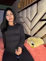 Laura-Khalifa stripchat stream image