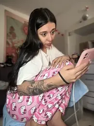 kiaraglam2 stripchat stream image