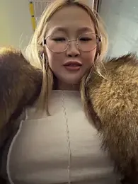 Aiko_Yumi stripchat stream image