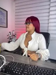 riri_brunnete stripchat stream image