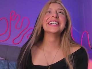 sofly-s camsoda stream image