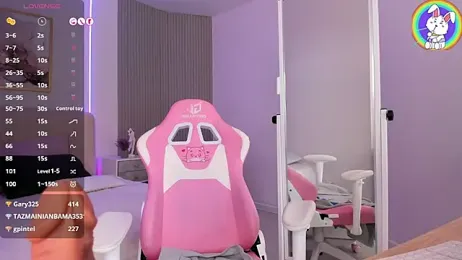 VirginChloe stripchat stream image