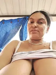 Horny-Mommy-Dirty stripchat stream image