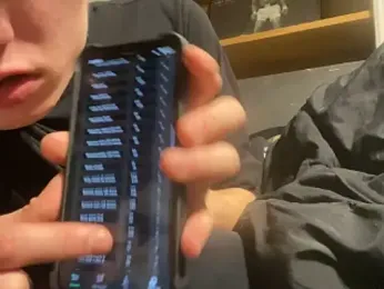 yourwhiteboy1 stripchat stream image