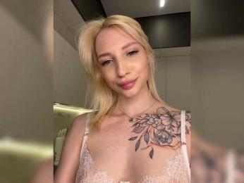 Cristi-Candy bongacams stream image