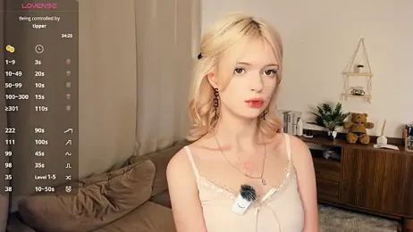 LaureMestler stripchat stream image