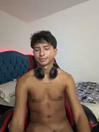 Leonarrrd_01 stripchat stream image