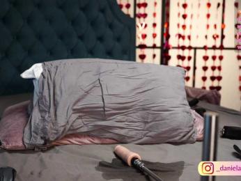 shiny-lily bongacams stream image