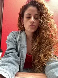 alana15 stripchat stream image