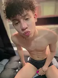 yoursexyjose stripchat stream image, 28.03.2026 18:10