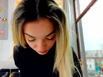 sassyt33n chaturbate stream image