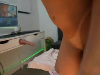 ashley_benson1 chaturbate stream image