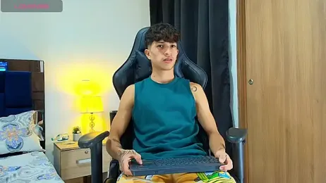 _CamiloBass stripchat stream image, 26.04.2026 00:20