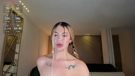 NiaHolland stripchat stream image, 14.05.2026 22:20