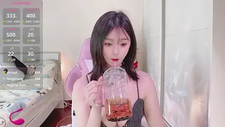 Dennielle- stripchat stream image