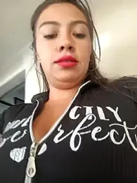 LIZ-06_ stripchat stream image