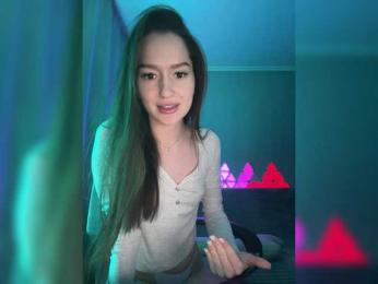 whiteTEA bongacams stream image