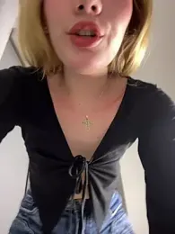 NicoleCut stripchat stream image