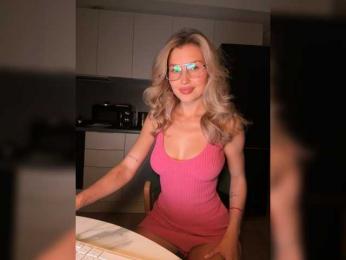 sweetpeach77 bongacams stream image