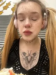 Honey___Hot stripchat stream image