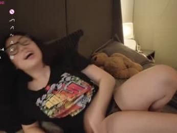 ki_mi chaturbate stream image