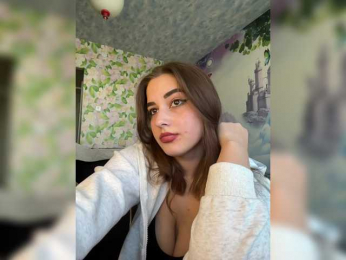 little-devil bongacams stream image