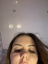 Alina_Vibe_Me stripchat stream image