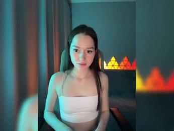 whiteTEA bongacams stream image