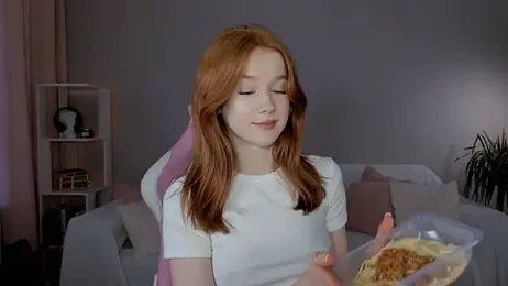 Leahsthetics stripchat stream image