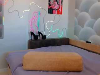 snikerslike camsoda stream image