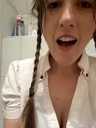 SexyLayla1 stripchat stream image