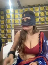 HoneyBearCpl stripchat stream image