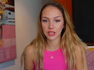 Chantall Reynolds flirt4free stream image