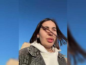 wlcm2talilia bongacams stream image