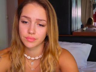 Chantall Reynolds flirt4free stream image