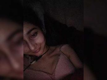 Sweet-Loli bongacams stream image