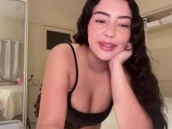 cuddlymoana chaturbate stream image