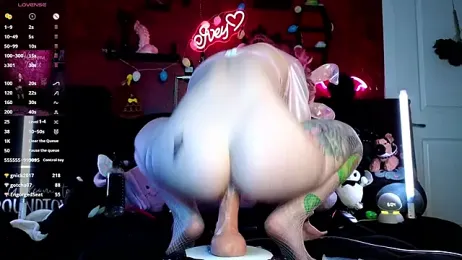 Ivey_and_James stripchat stream image