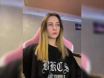 Unearthly bongacams stream image